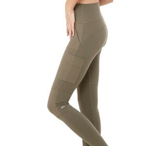 Alo Cargo Leggings Womens Medium High Waisted Green Workout Gym Utility Military